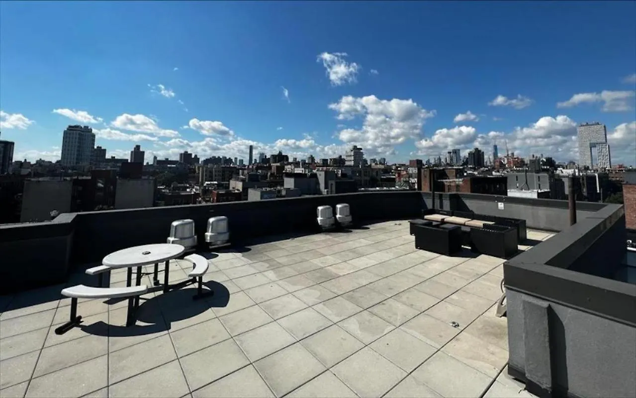 Williamburg Beautiful Ground Floor Apartment New York