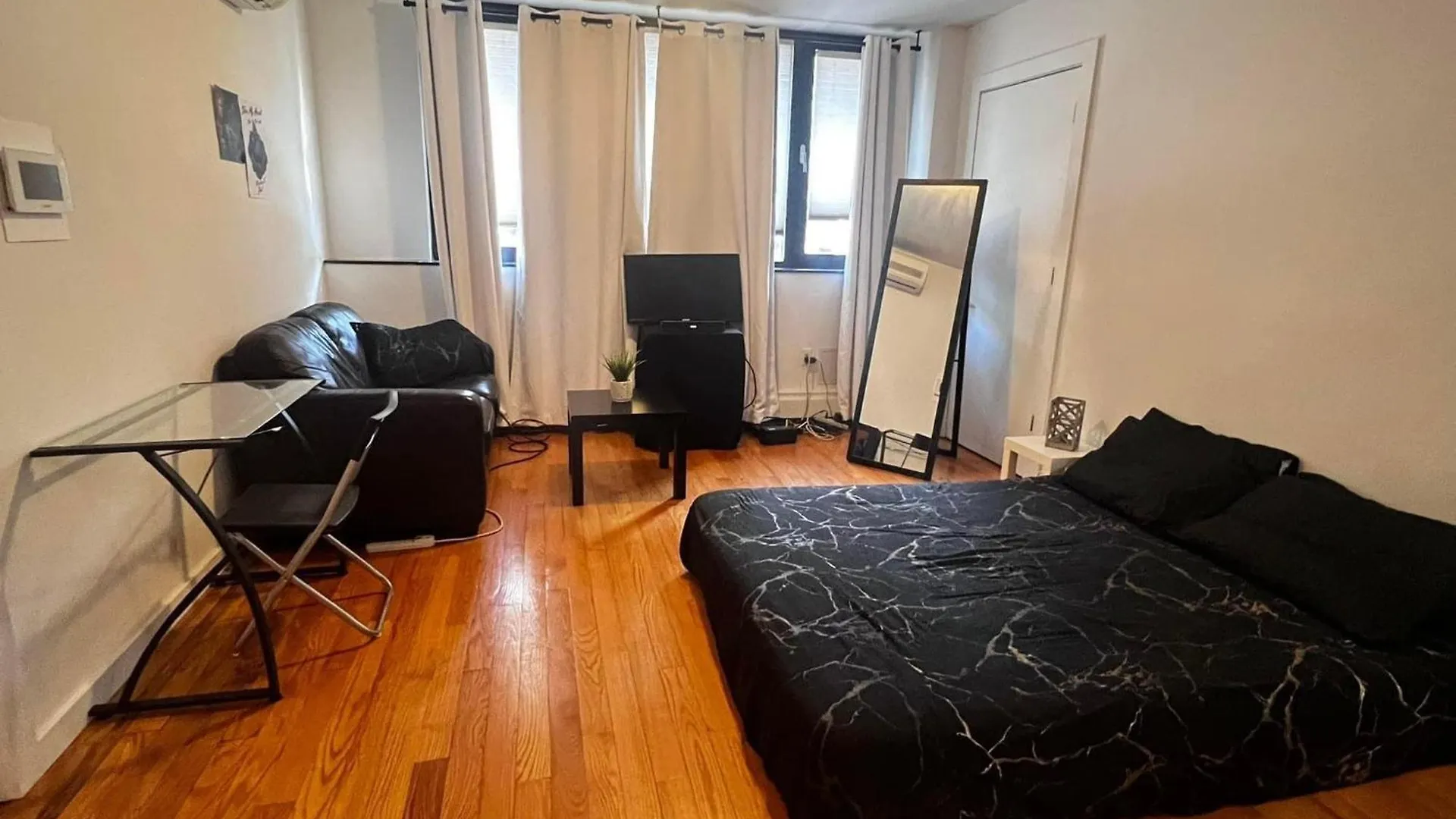 Williamburg Beautiful Ground Floor Apartment New York United States